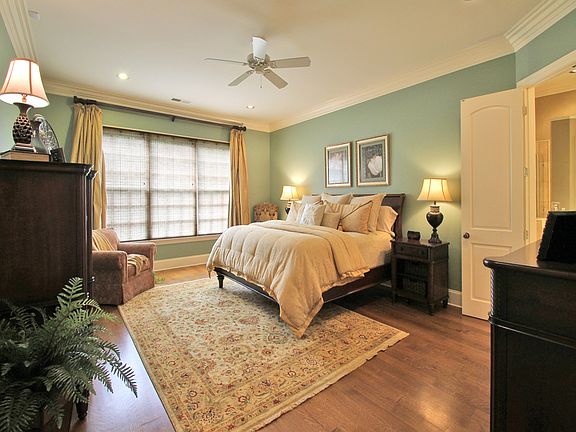 3rd image of 3146 Bedford Ln