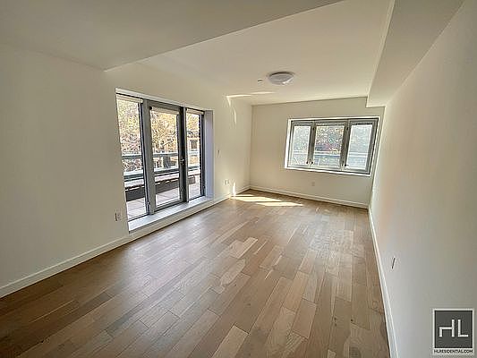 4th image of 111 Columbia Hts #3B
