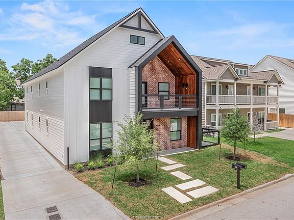 4th image of 305 Live Oak St #B