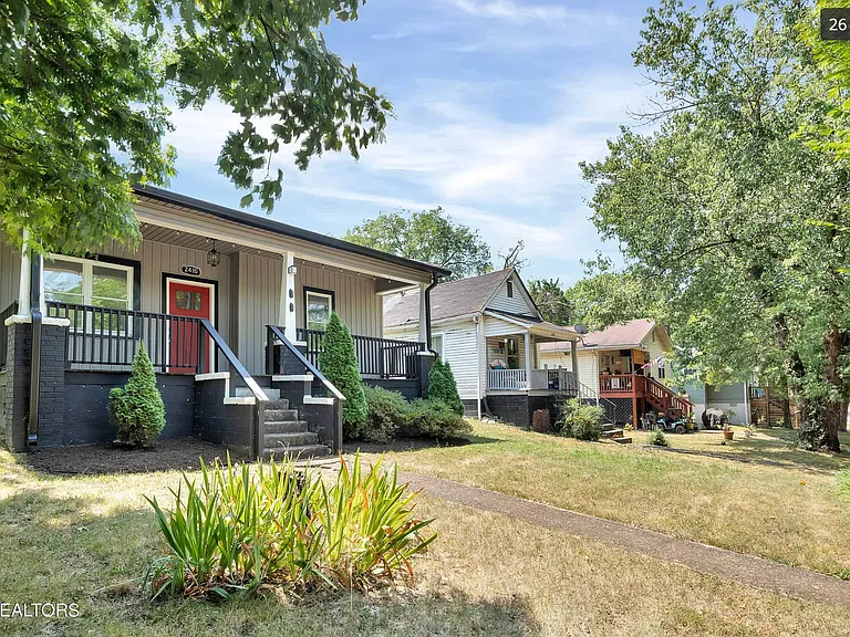 2410 Jefferson Ave — Photo 3