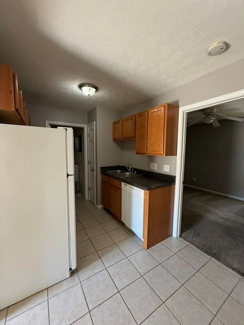 135 Amy Avenue — Photo 3