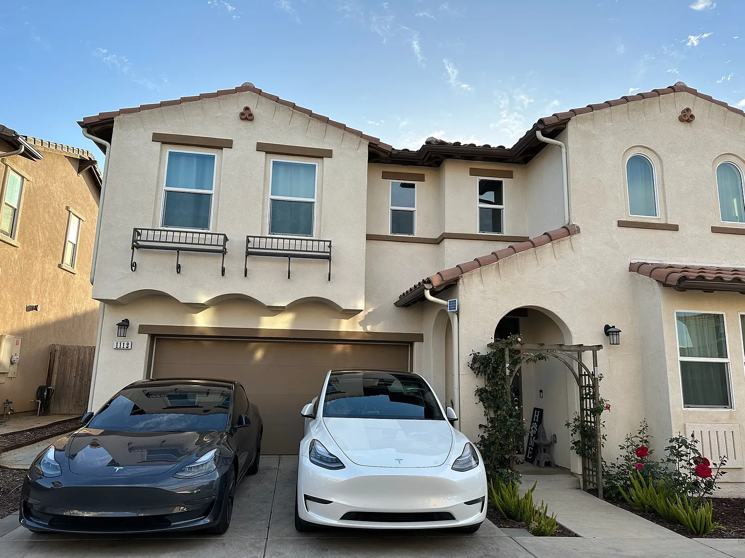 1112 Fox Field Ln — Photo 2
