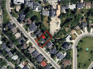 2304 SW Juniper Rd NW, Calgary, AB T2N3V2