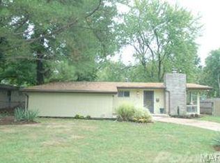 706 Fieldcrest Dr, Saint Louis, MO