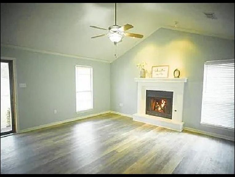 1st image of 15 Kingspark Dr