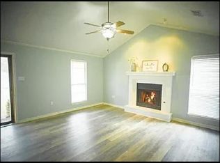 15 Kingspark Dr, Maumelle, AR 72113