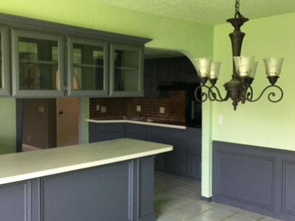 Breakfast Bar / Kitchen