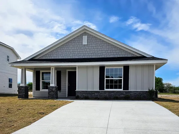 1911 N Roberts Trl, Bell, FL 32619