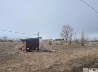 14 Hall Ln, Yerington, NV 89447