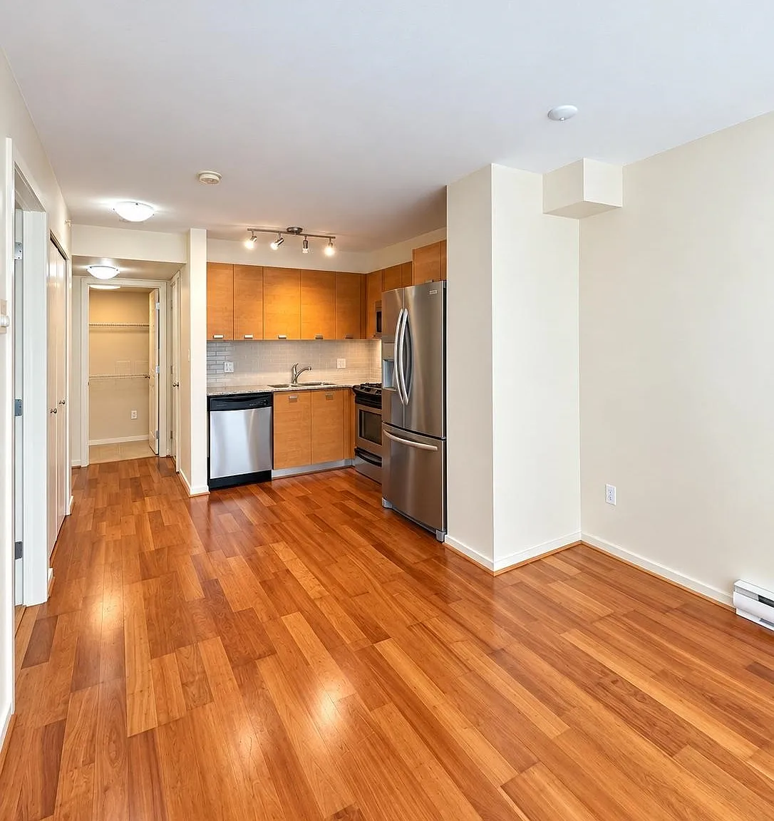 1 bed, 550 sqft, $2,620 — Photo 4