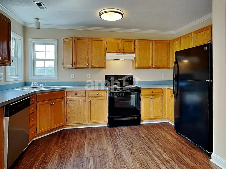 4880 Manteo Ln — Photo 3