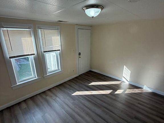 5th image of 12 Varney St #2-R