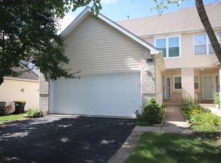1098 Viewpoint Dr, Lake In The Hills, IL 60156