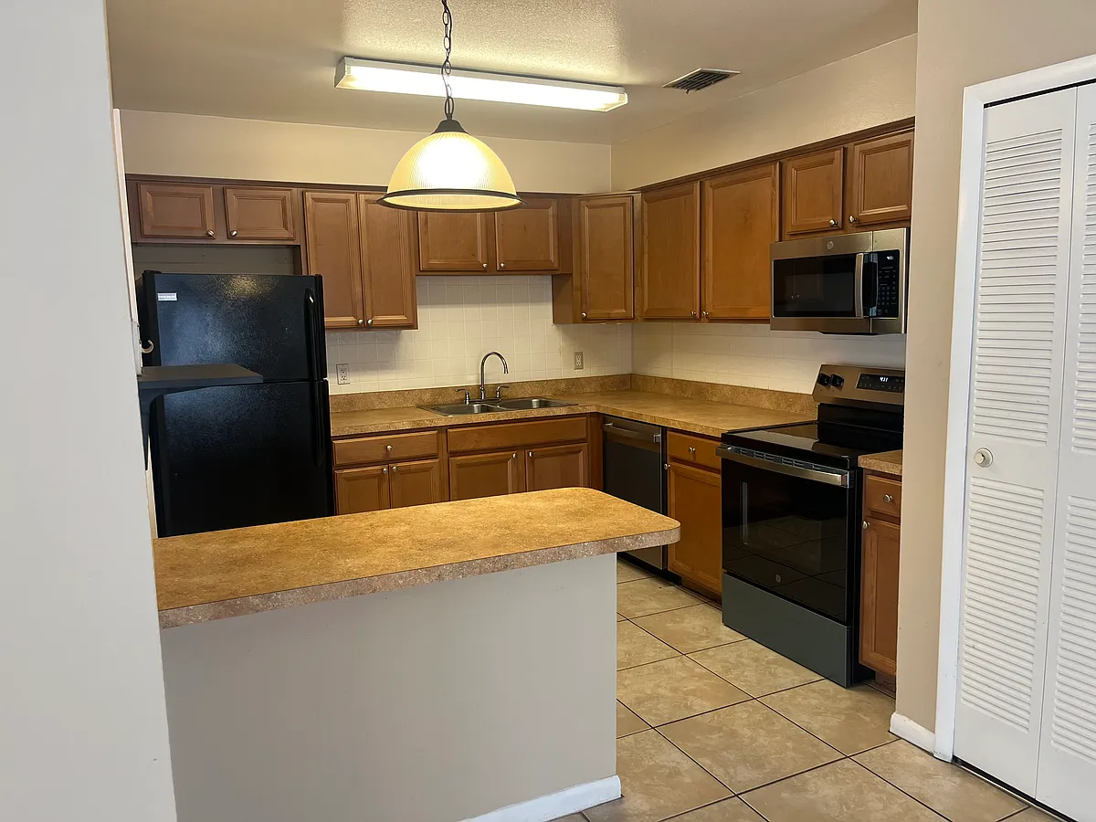 Kitchen - 126 Jewel Dr