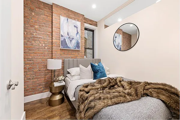 Rented by Douglas Elliman | media 13