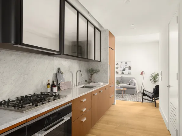 110 Charlton Street image 1 of 17