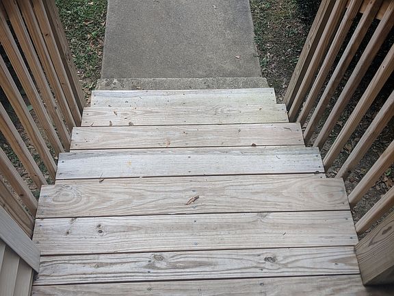 3rd image of 107 Rainbow Cir APT 6