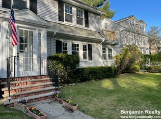29 Eliot St #4, Chestnut Hill, MA 02467