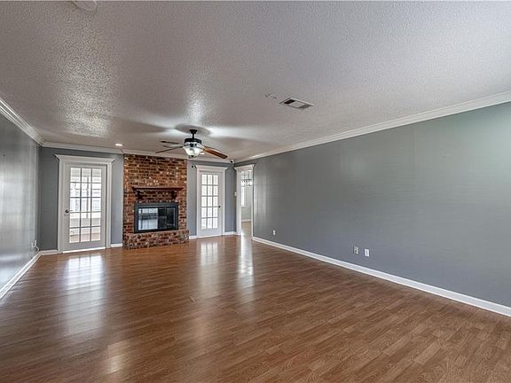 2nd image of 5621 Demeter St