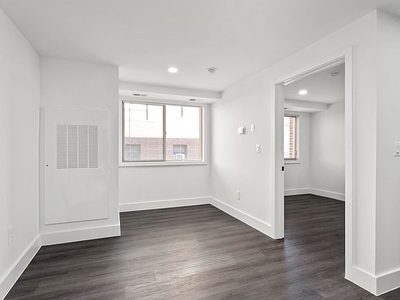 4th image of 6701 & 6707 14th St NW #1401-202