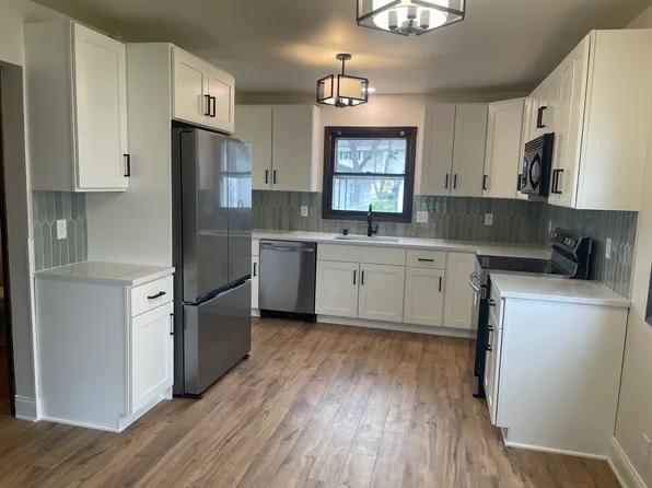 (undisclosed Address), Greendale, WI 53129