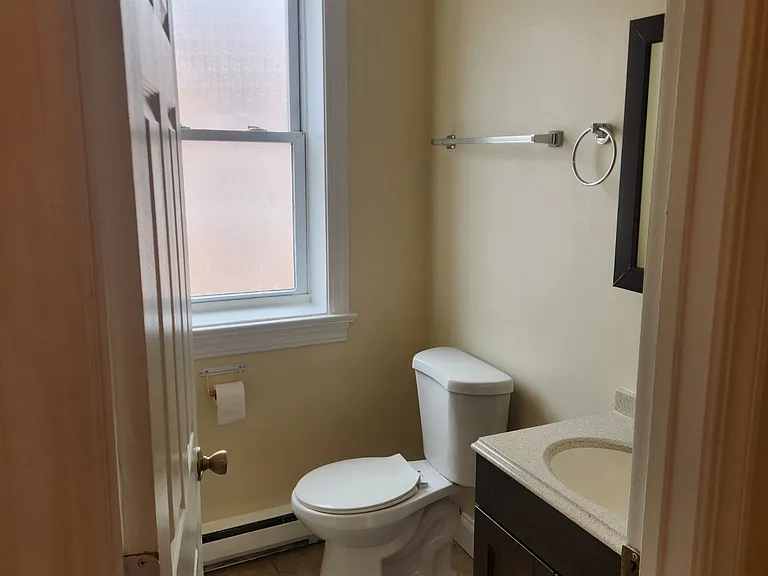 4542 W George St #2F — Photo 3