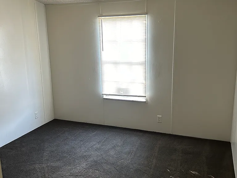 7528 Taurus Cir W — Photo 10