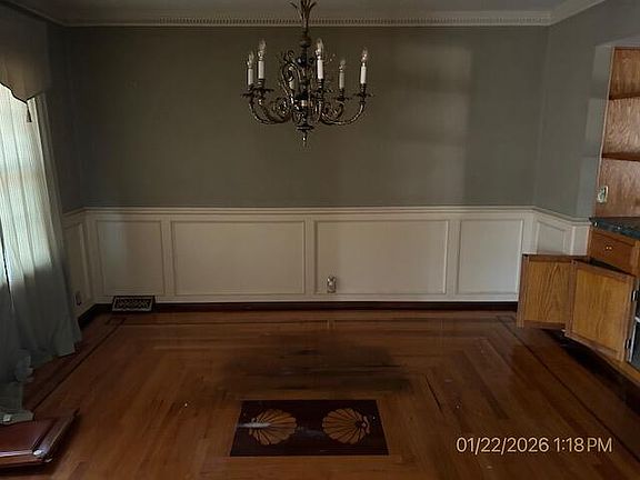 5th image of 101 Spring St