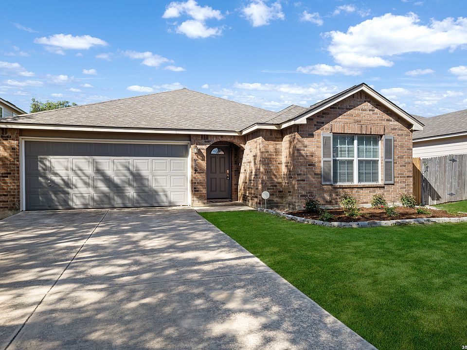 2nd image of 2207 Opelousas Trl