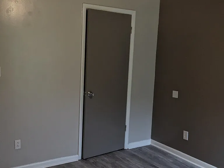 Academy Apartment — Photo 33