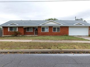 1605 S Broadway St, Moore, OK 73160