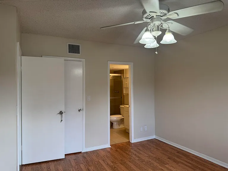 3710 N Pine Island Rd #122 — Photo 16