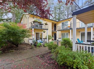 3561 SW Troy St APT 7, Portland, OR 97219