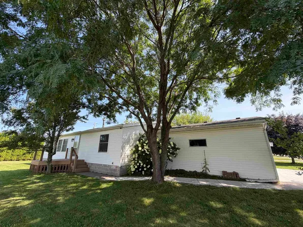 430 Red Spruce Ave, Baraboo, WI 53913