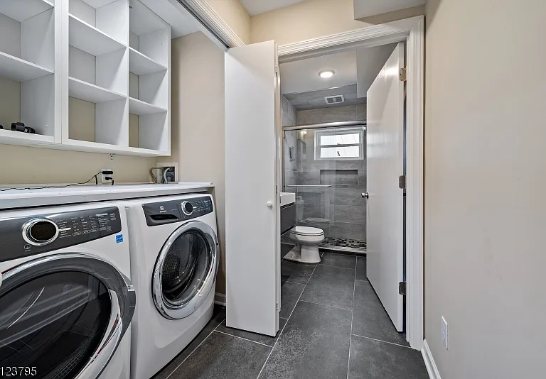 480 Parkway Dr #1 — Photo 21