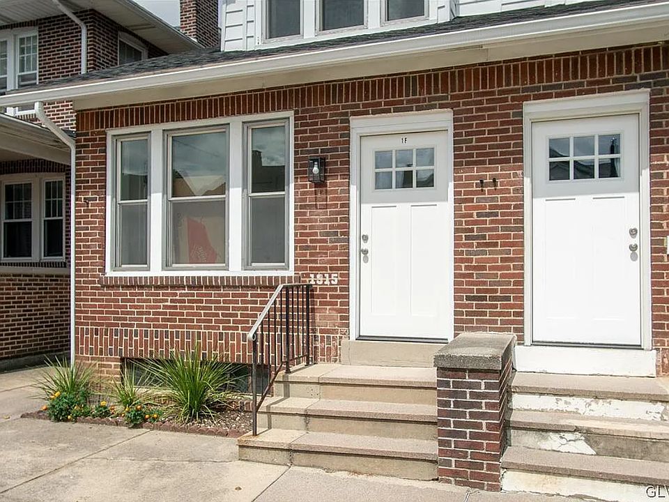 Front entrance with garden plot