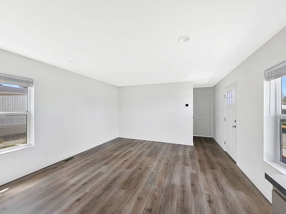 4th image of 2920 Heller Rd #67-O