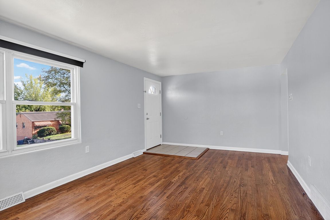 next background image