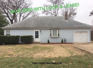 225 Wedge Dr, Saint Louis, MO
