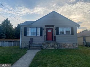 2 E Lecato Ave, West Deptford, NJ 08086