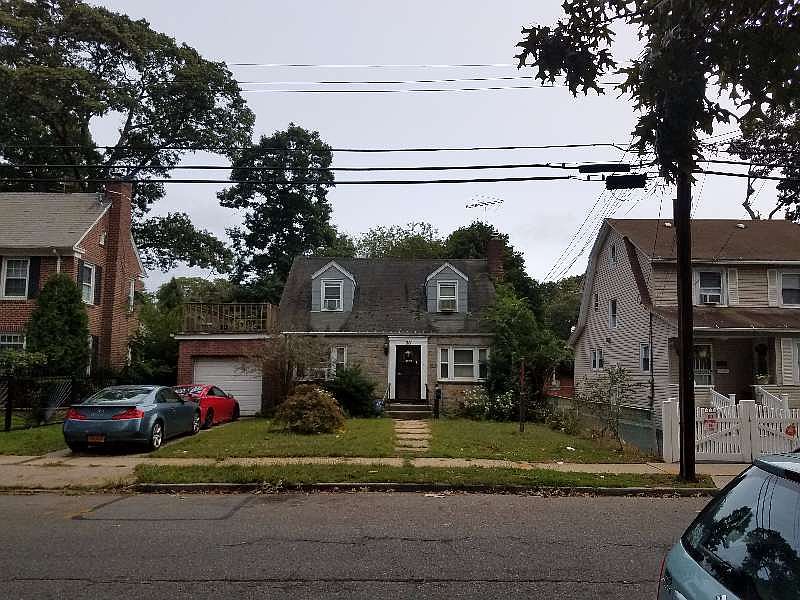 2nd image of 93 Hudson Ave