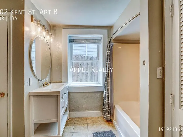 802 Kent St #B — Photo 13