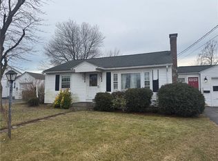 20 Commodore Ave, Warwick, RI 02888