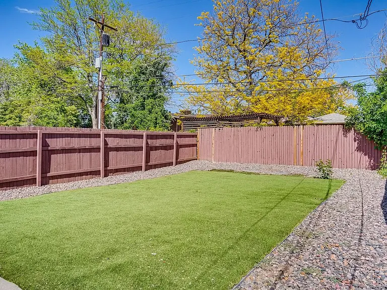 4818 Benton St — Photo 27
