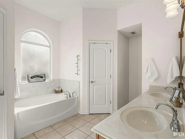 6 Twelve Oaks Ct — Photo 17
