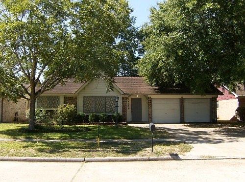 1st image of 16239 Autumn Wind Dr
