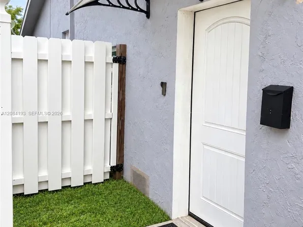 10261 NW 24th Ct #1, Fort Lauderdale, FL 33322