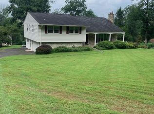 512 Dreshertown Rd, Fort Washington, PA 19034