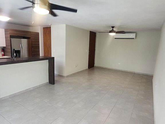 3rd image of Cond Alamanda APT 3103