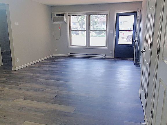 5th image of 325 W 9th St APT D